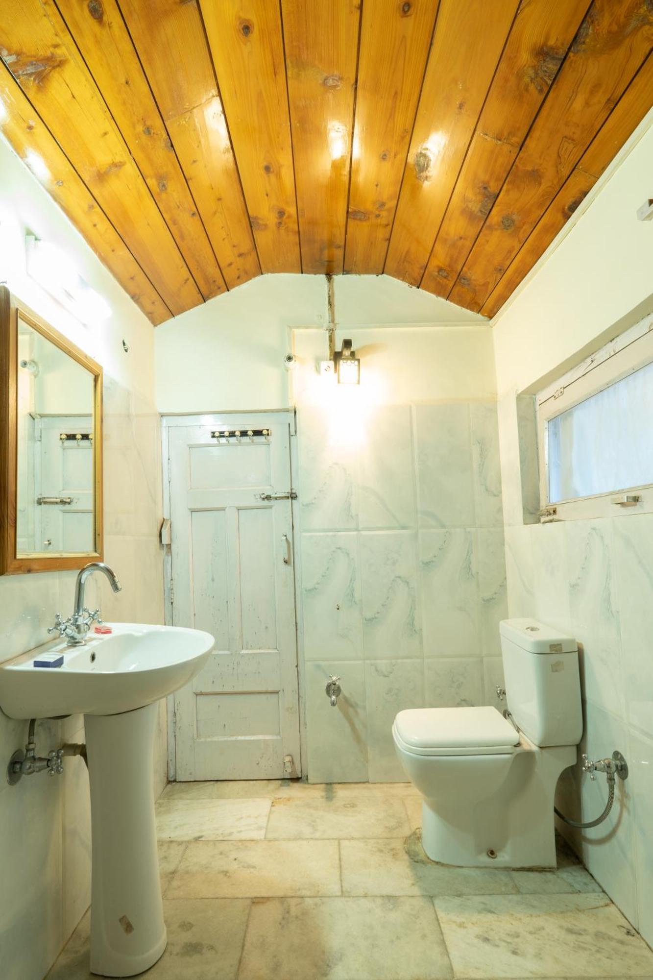 Holiday Home International -Vivaan Stays Manali  Luaran gambar